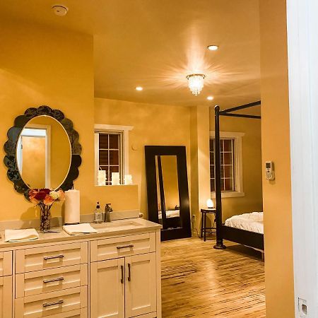 Island Girl Spa + Bed And Breakfast Λος Άντζελες Εξωτερικό φωτογραφία