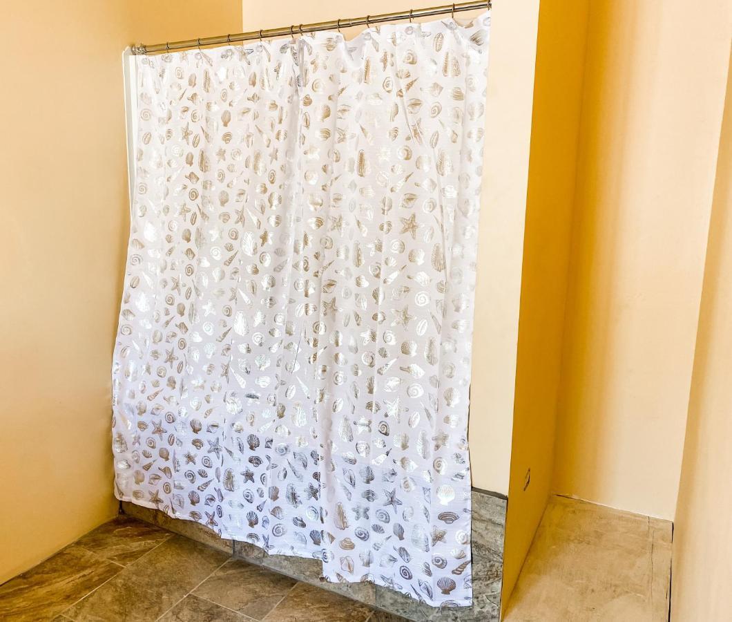 Island Girl Spa + Bed And Breakfast Λος Άντζελες Εξωτερικό φωτογραφία
