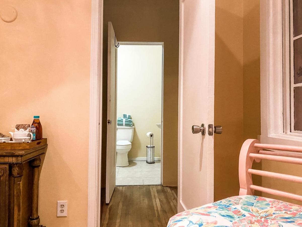 Island Girl Spa + Bed And Breakfast Λος Άντζελες Εξωτερικό φωτογραφία